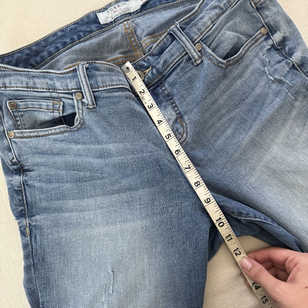 Torrid Classic Blue Women's Jeans Womens 14r - Picture 6 of 12